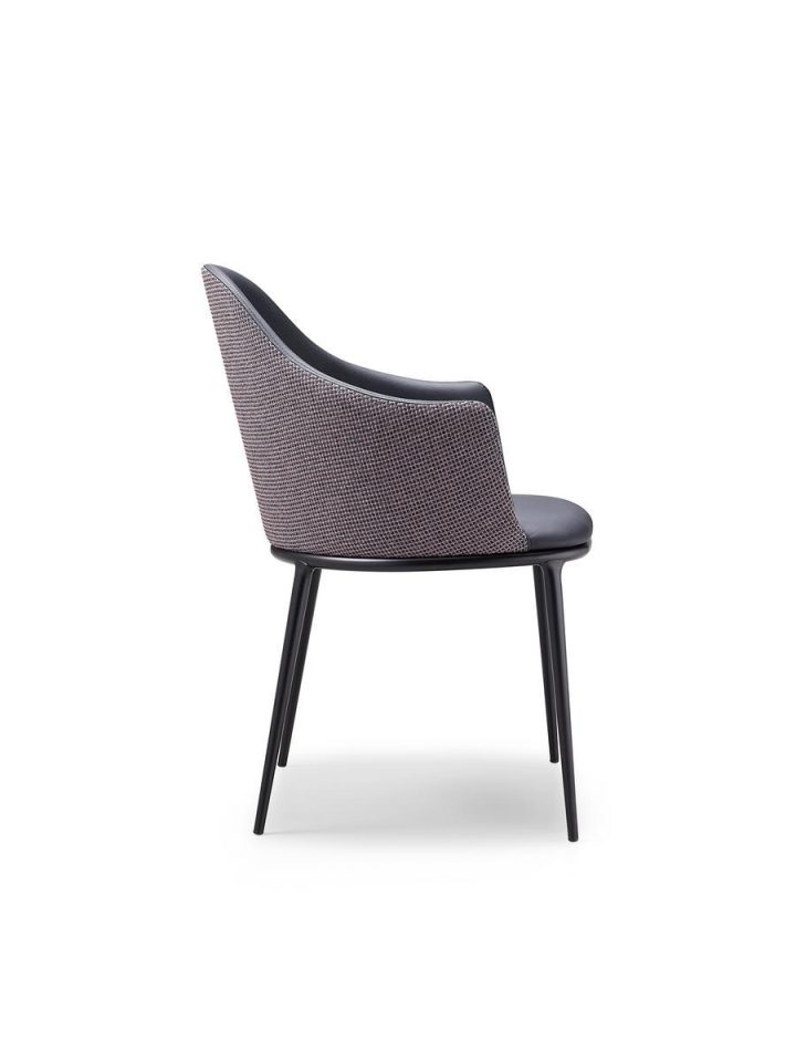 Lea P Chair, Midj