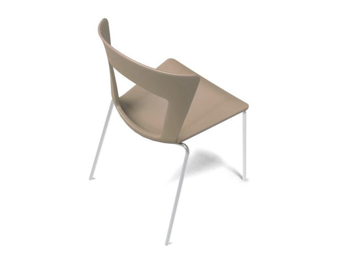 Lilia Chair, Riflessi