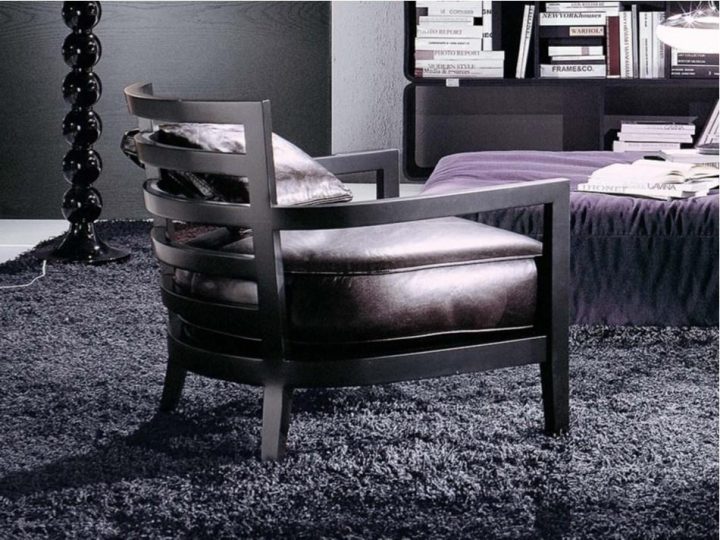 Louise Armchair, Frigerio