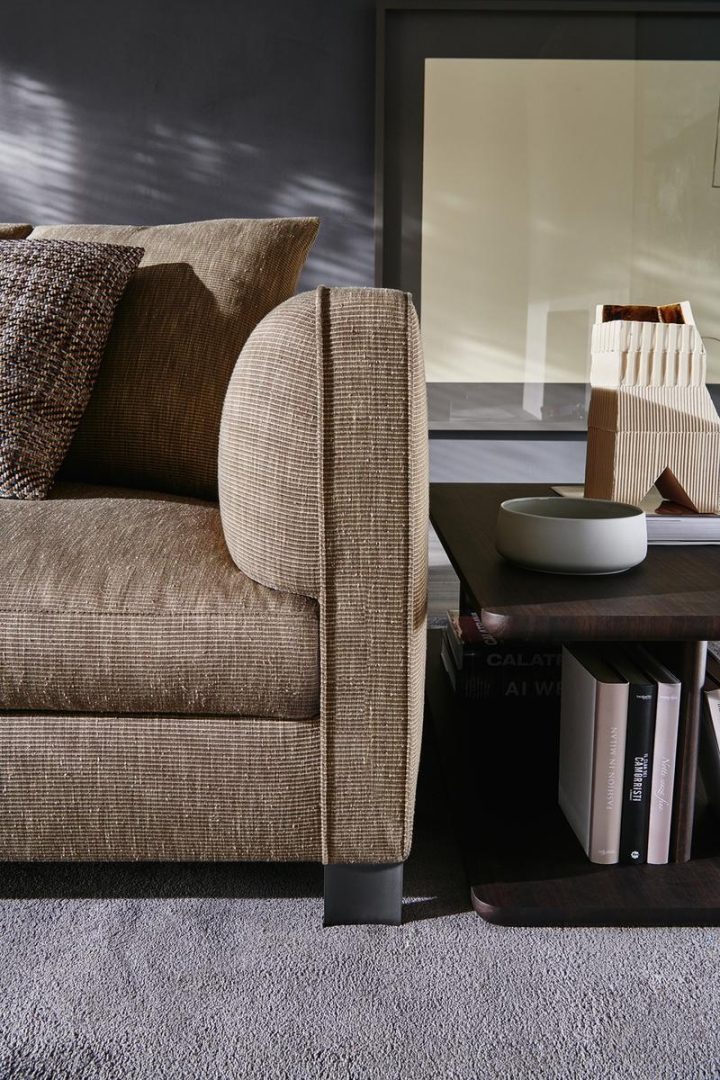 Lucas Sofa, Molteni