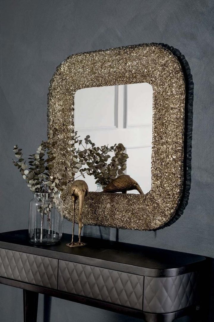 Macrabè Mirror, Tonin Casa