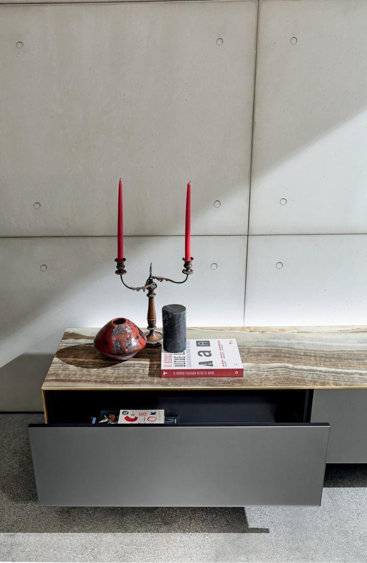 Magda Sideboard, Sovet