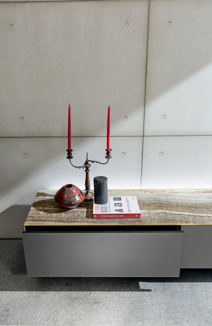 Magda Sideboard, Sovet