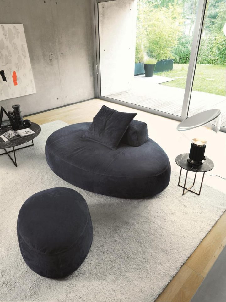 Milos Sofa, Desiree