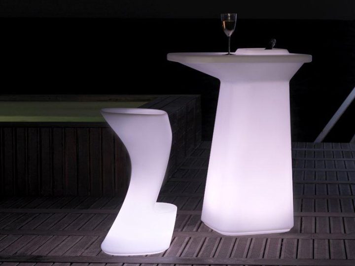 Moma Aire High Garden Table, Vondom