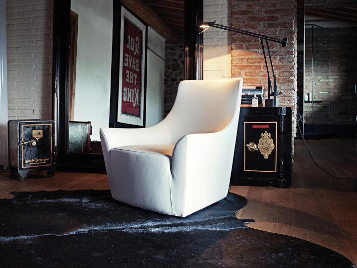 Monterrey Armchair, Arketipo