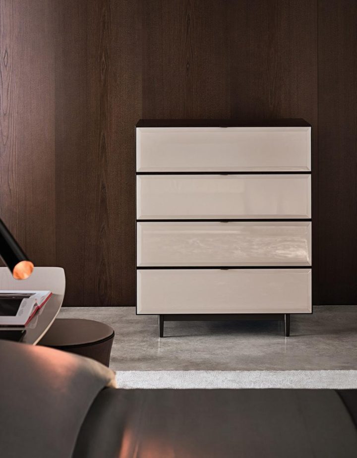 Morrison Bedside Table, Minotti