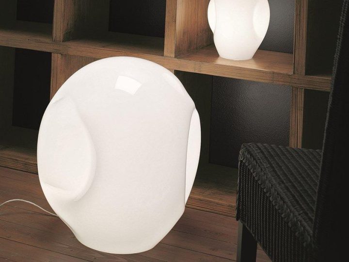 Munega Lt Table Lamp, Vistosi