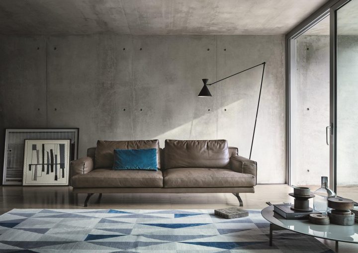 Mustique Sofa, Lema