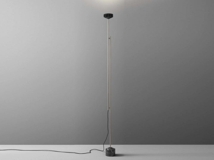 Naked Floor Lamp, Olev