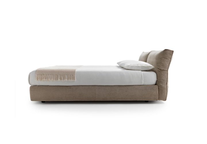 Newbridge Soft Bed, Flexform