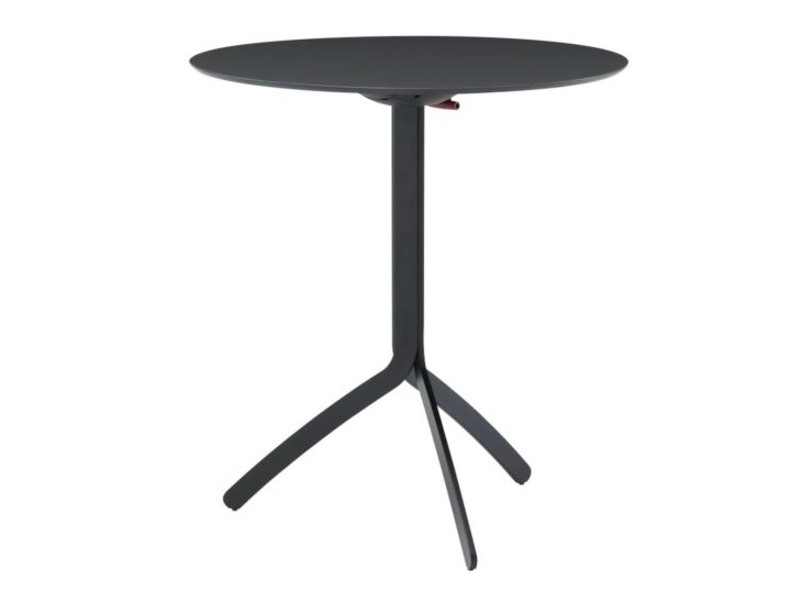 Noomi Garden Table, Ligne Roset