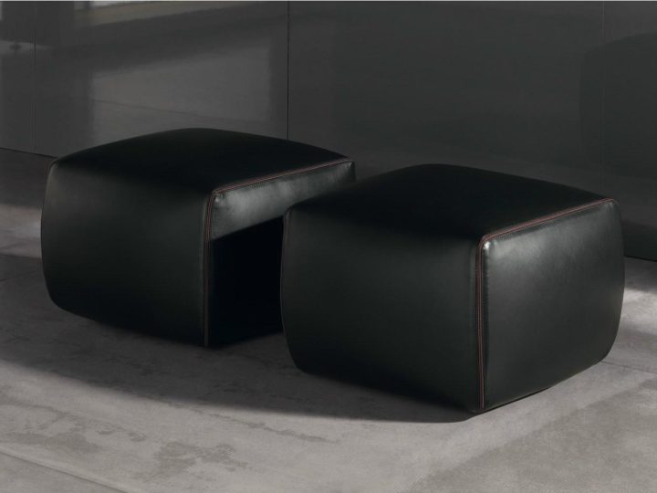 Ottoman Botero Pouf, Minotti