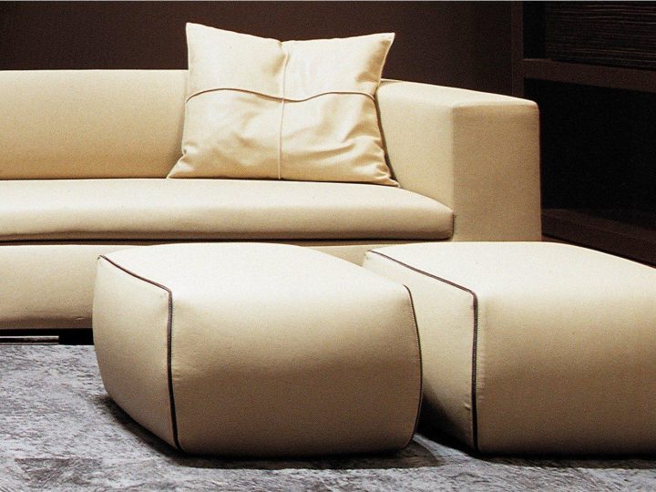 Ottoman Botero Pouf, Minotti