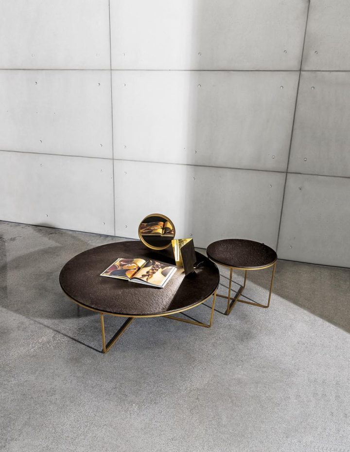 Piktor Coffee Table, Sovet