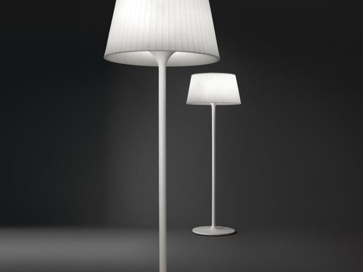 Plis Outdoor Floor Lamp, Vibia