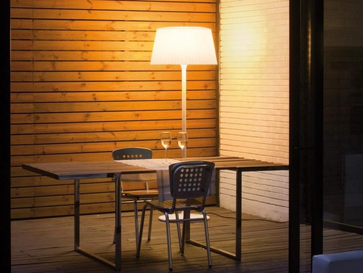 Plis Outdoor Outdoor Floor Lamp, Vibia