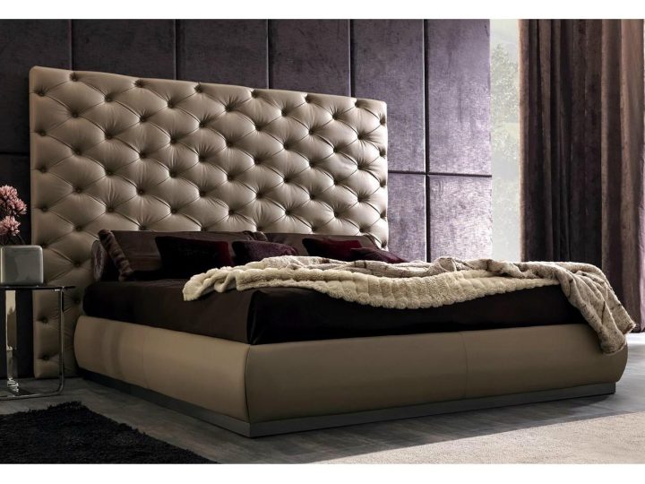 Richard Bed, Corte Zari