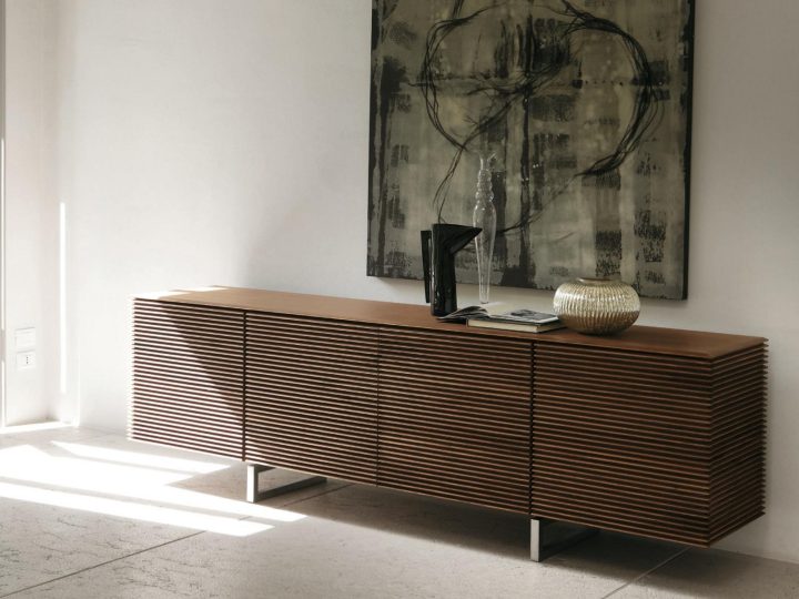 Riga Sideboard, Porada