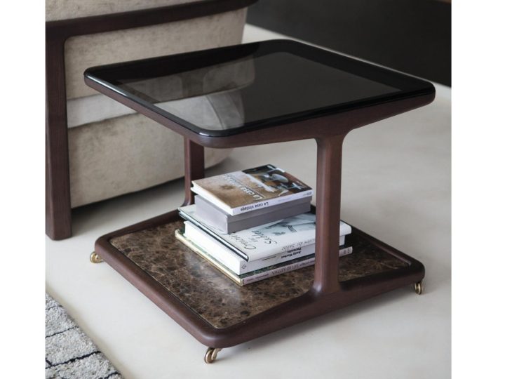 Script Coffee Table, Porada