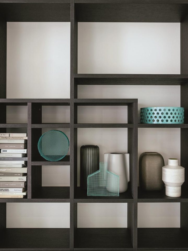 Selecta Bookcase, Lema