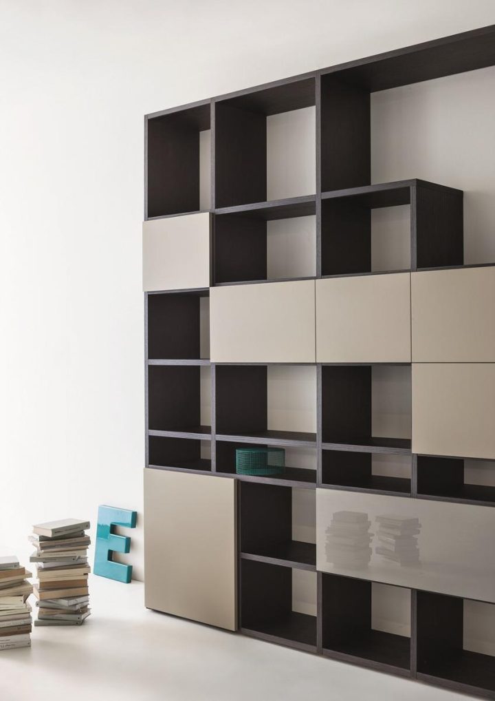 Selecta Bookcase, Lema