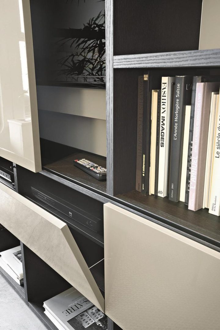 Selecta Bookcase, Lema