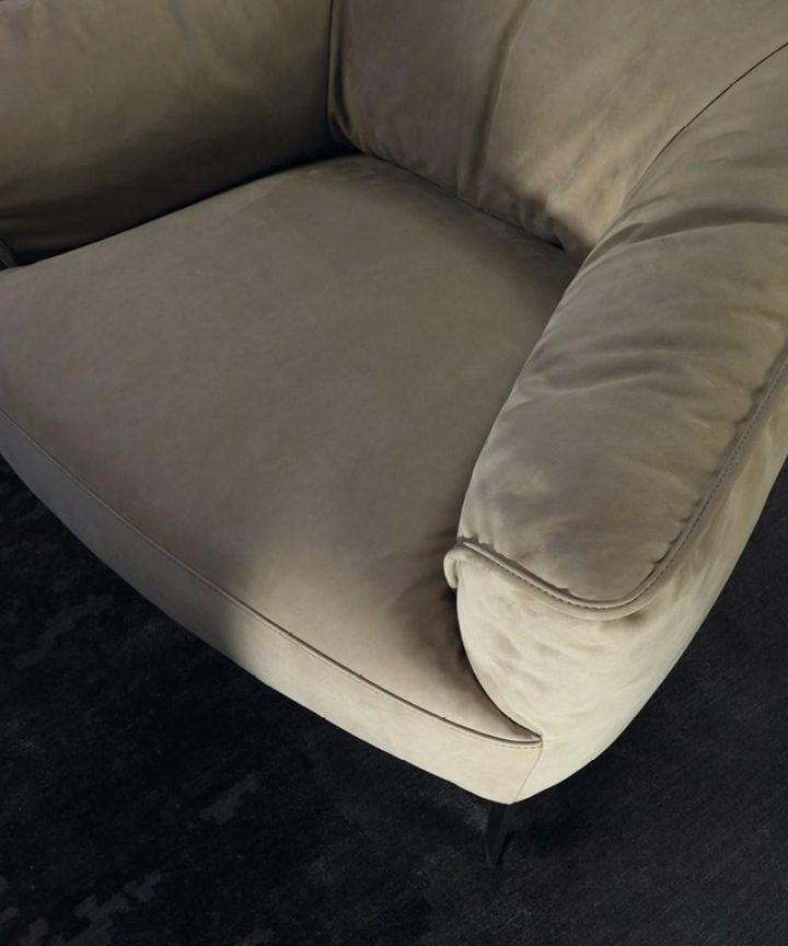 Sigmund Armchair, Borzalino