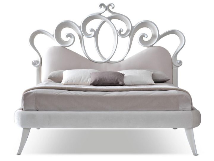 Sofia Bed, Corte Zari