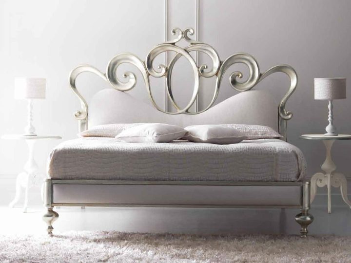 Sofia Bed, Corte Zari