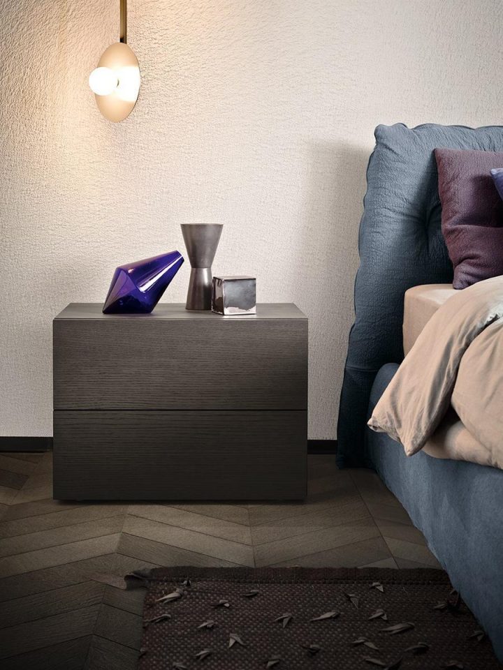 Spazio Bedside Table, Pianca