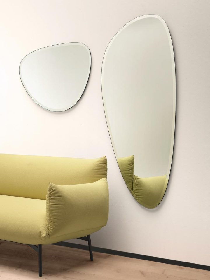 Spot L Mirror, Midj