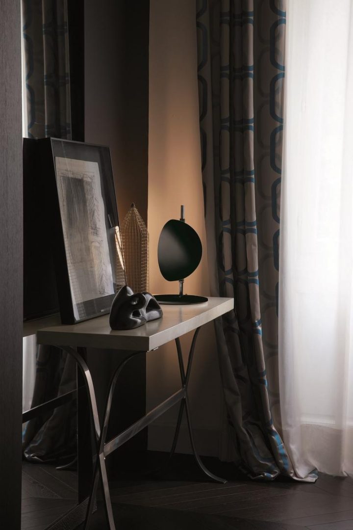 Superluna 297 Table Lamp, Oluce