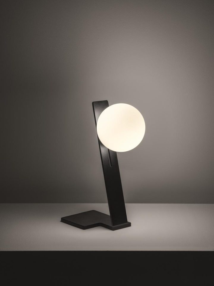 Suspense Table Lamp, Midj