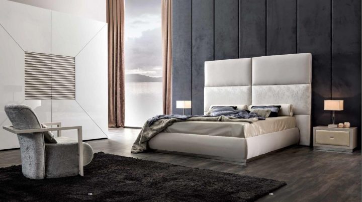 Thara Bed, Corte Zari