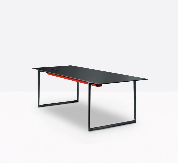 Toa Desk Toa240x90 C Office Desk, Pedrali