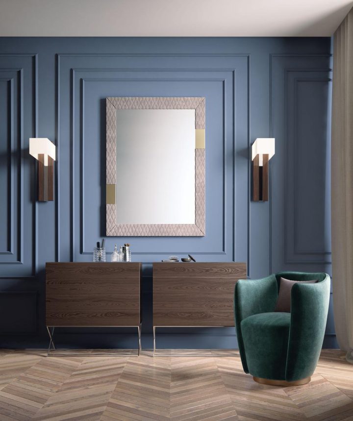 Trilogy R Mirror, Capital Collection