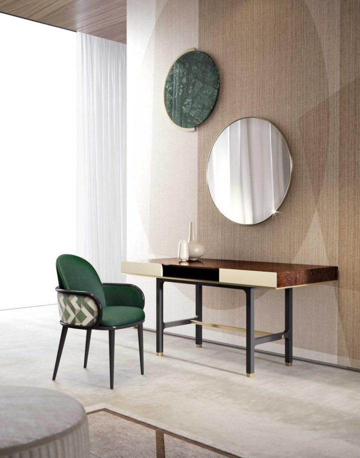 Trilogy T Mirror, Capital Collection