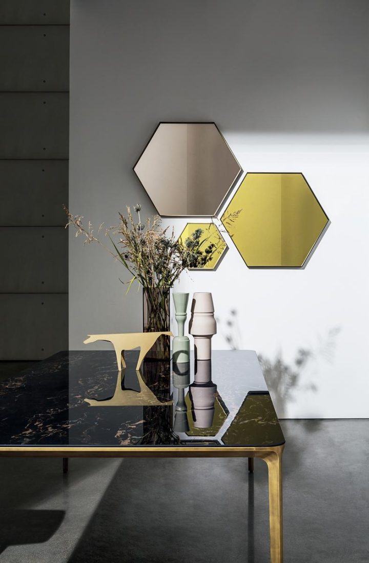 Visual Hexagonal Mirror, Sovet