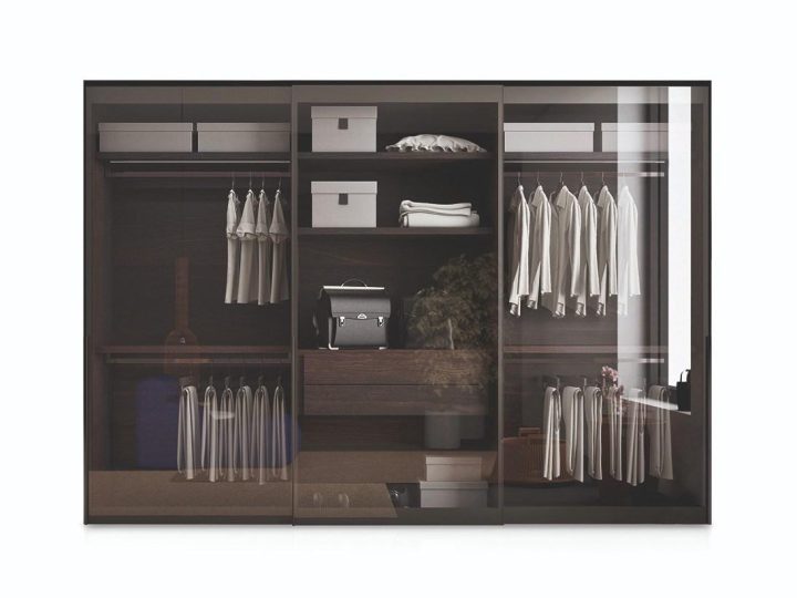 Vitrum Wardrobe, Pianca