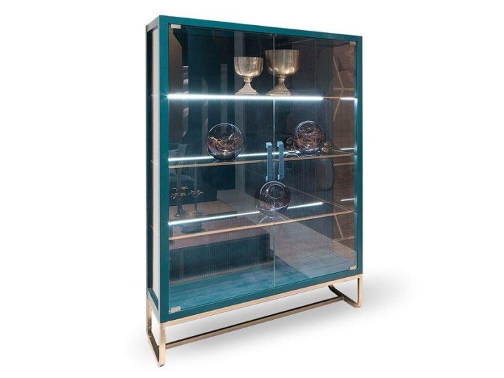 Beverly Display Cabinet, Corte Zari