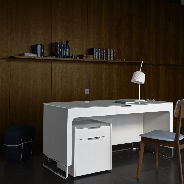 Hyannis Port Writing Desk, Ligne Roset