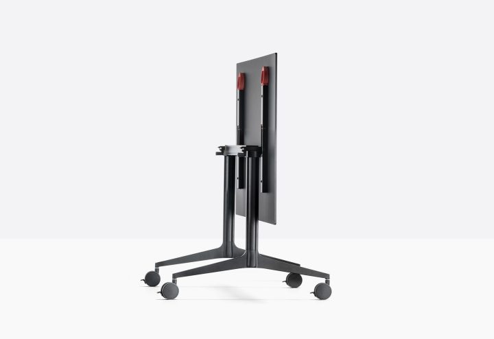 Ypsilon Tilting Office Desk, Pedrali