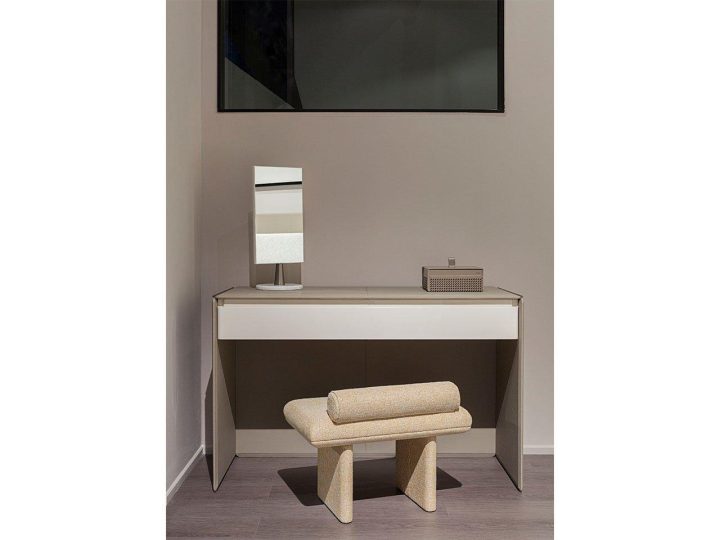 Zero Dressing Table, Turri