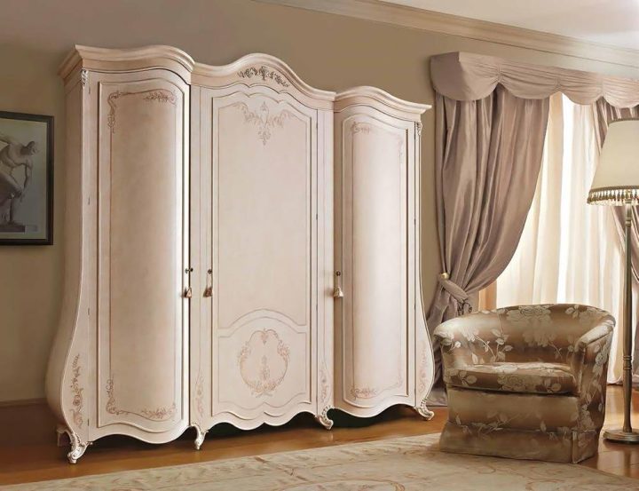 Monreale bedroom set by Signorini Coco