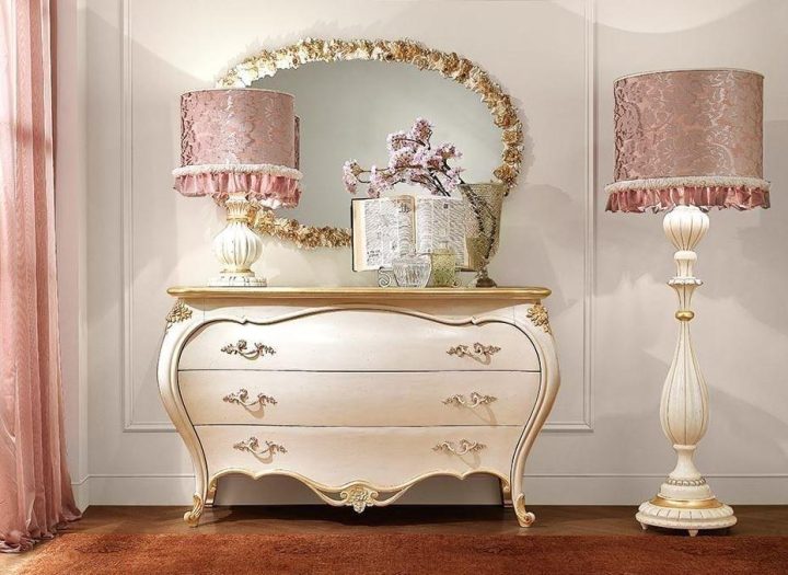 Romantica bedroom set by Signorini Coco