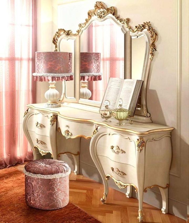 Romantica bedroom set by Signorini Coco