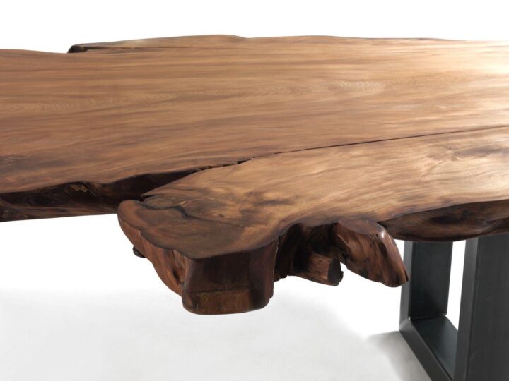 Auckland table by Riva 1920