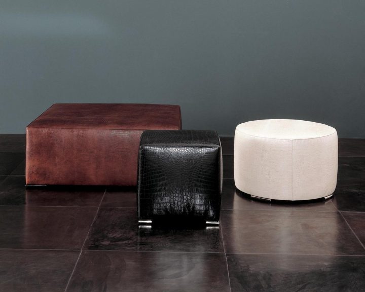 Form pouf by Rugiano