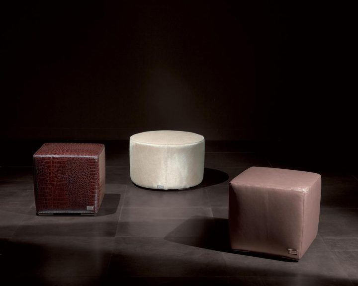 Form pouf by Rugiano